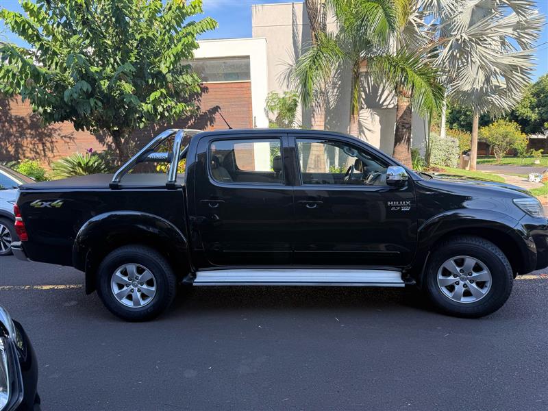 HILUX