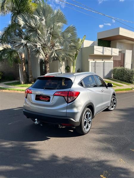 HR-V