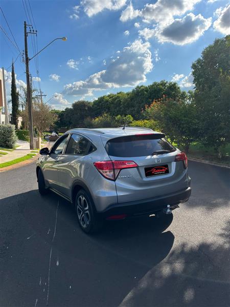 HR-V
