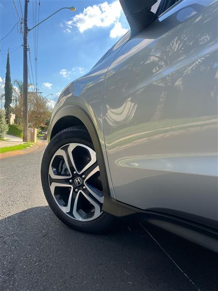 HR-V