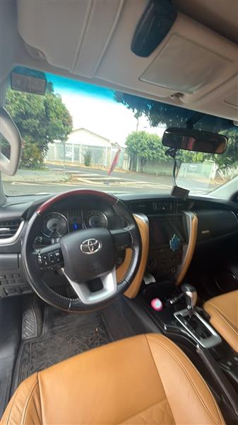 HILUX SW4
