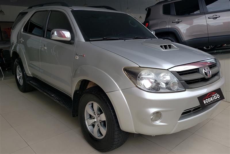 HILUX SW4